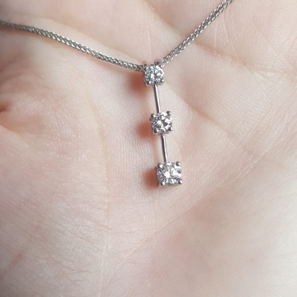 Diamond 14k white gold journey necklace - Picture 2 of 8